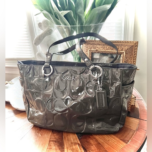 Coach olive green Signature Embossed Patent Leather Handbag - Picture 1 of 11